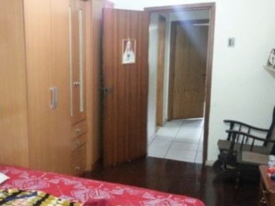 Casa à venda com 330m², 5 quartos, 1 suíte, 7 vagas no bairro Menino Deus em Porto Alegre - Foto 13