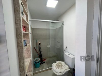 Casa à venda com 367m², 3 quartos, 2 suítes, 3 vagas no bairro Ipanema em Porto Alegre - Foto 12