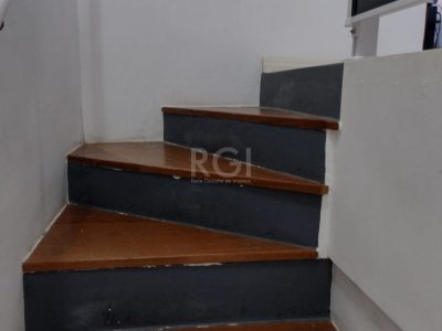 Casa à venda com 100m², 3 quartos, 1 vaga no bairro Jardim Itu em Porto Alegre - Foto 11