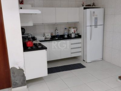 Casa à venda com 100m², 3 quartos, 1 vaga no bairro Jardim Itu em Porto Alegre - Foto 14