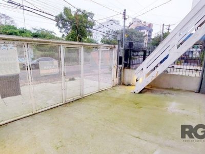 Casa à venda com 200m², 3 quartos, 1 suíte, 3 vagas no bairro Azenha em Porto Alegre - Foto 37