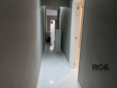 Casa à venda com 200m², 3 quartos, 1 suíte, 3 vagas no bairro Azenha em Porto Alegre - Foto 8