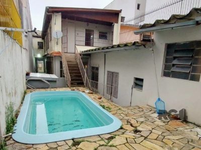 Casa à venda com 200m², 3 quartos, 1 suíte, 3 vagas no bairro Azenha em Porto Alegre - Foto 33