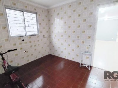 Casa à venda com 200m², 3 quartos, 1 suíte, 3 vagas no bairro Azenha em Porto Alegre - Foto 15