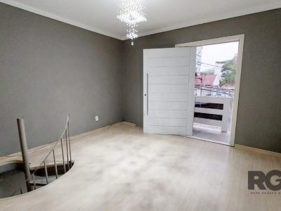 Casa à venda com 200m², 3 quartos, 1 suíte, 3 vagas no bairro Azenha em Porto Alegre - Foto 22