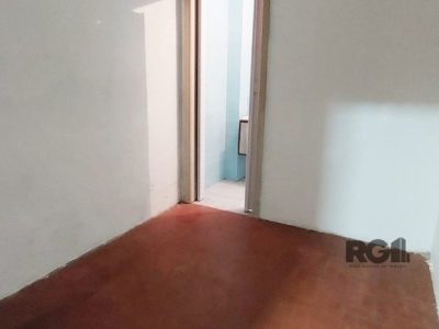 Casa à venda com 200m², 3 quartos, 1 suíte, 3 vagas no bairro Azenha em Porto Alegre - Foto 30