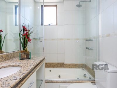 Apartamento à venda com 136m², 3 quartos, 1 suíte, 2 vagas no bairro Cristo Redentor em Porto Alegre - Foto 16