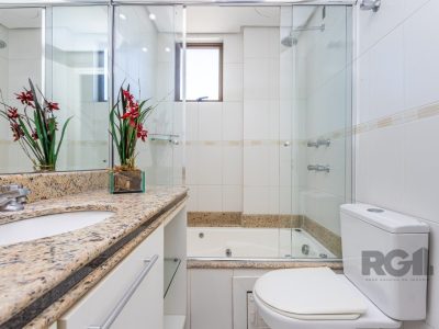 Apartamento à venda com 136m², 3 quartos, 1 suíte, 2 vagas no bairro Cristo Redentor em Porto Alegre - Foto 17