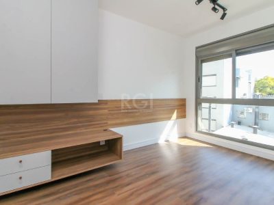 Apartamento à venda com 71m², 2 quartos, 1 suíte, 1 vaga no bairro Centro Histórico em Porto Alegre - Foto 8