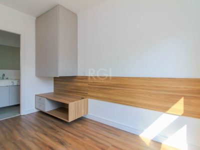 Apartamento à venda com 71m², 2 quartos, 1 suíte, 1 vaga no bairro Centro Histórico em Porto Alegre - Foto 12