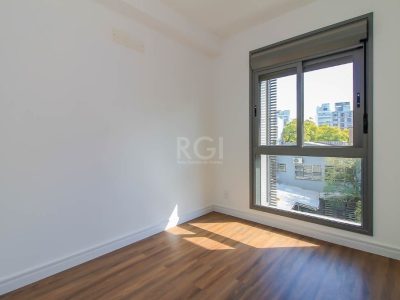 Apartamento à venda com 71m², 2 quartos, 1 suíte, 1 vaga no bairro Centro Histórico em Porto Alegre - Foto 16