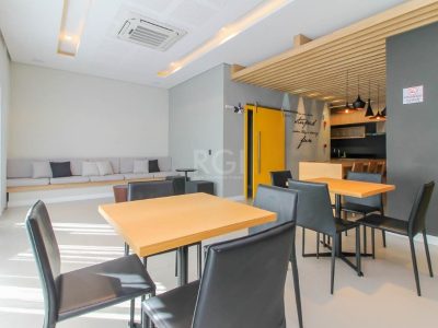 Apartamento à venda com 71m², 2 quartos, 1 suíte, 1 vaga no bairro Centro Histórico em Porto Alegre - Foto 31