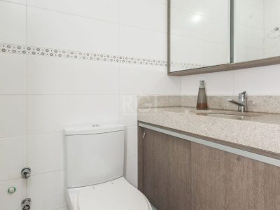 Apartamento à venda com 67m², 2 quartos, 1 suíte, 2 vagas no bairro Menino Deus em Porto Alegre - Foto 9