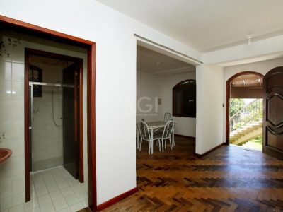 Casa à venda com 300m², 3 quartos, 1 suíte, 3 vagas no bairro Tristeza em Porto Alegre - Foto 32