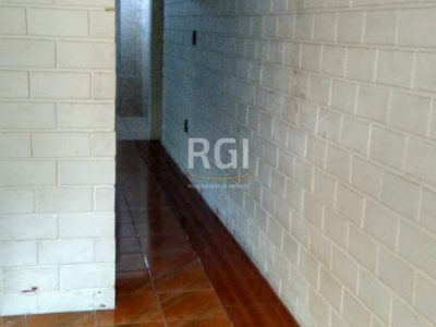 Casa à venda com 140m², 3 quartos, 1 vaga no bairro Santana em Porto Alegre - Foto 4