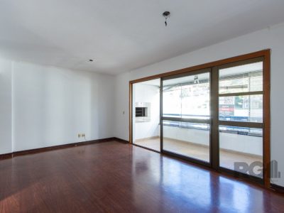 Apartamento à venda com 98m², 3 quartos, 1 suíte, 1 vaga no bairro Cristal em Porto Alegre - Foto 4