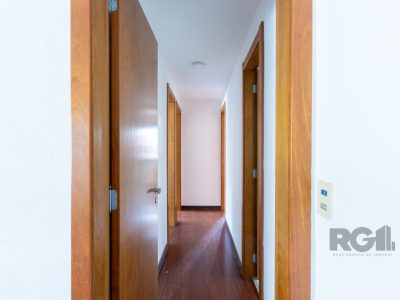 Apartamento à venda com 98m², 3 quartos, 1 suíte, 1 vaga no bairro Cristal em Porto Alegre - Foto 15