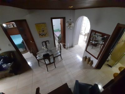 Casa à venda com 230m², 3 quartos, 1 suíte, 3 vagas no bairro Jardim Planalto em Porto Alegre - Foto 19