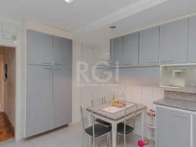 Apartamento à venda com 190m², 3 quartos, 1 suíte, 1 vaga no bairro Independência em Porto Alegre - Foto 11