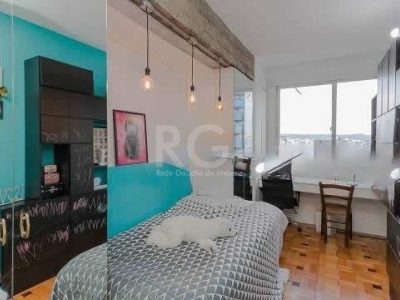 Apartamento à venda com 190m², 3 quartos, 1 suíte, 1 vaga no bairro Independência em Porto Alegre - Foto 17