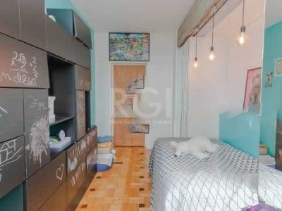 Apartamento à venda com 190m², 3 quartos, 1 suíte, 1 vaga no bairro Independência em Porto Alegre - Foto 18