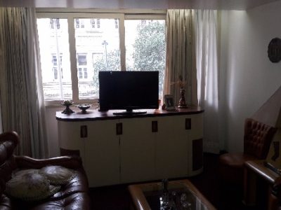 Apartamento à venda com 202m², 3 quartos, 1 suíte, 1 vaga no bairro Centro Histórico em Porto Alegre - Foto 12