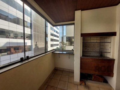 Apartamento à venda com 84m², 3 quartos, 1 suíte, 2 vagas no bairro Mont Serrat em Porto Alegre - Foto 3