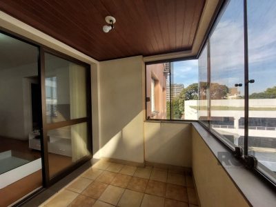 Apartamento à venda com 84m², 3 quartos, 1 suíte, 2 vagas no bairro Mont Serrat em Porto Alegre - Foto 2