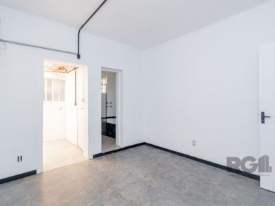 Apartamento à venda com 46m², 2 quartos, 1 suíte, 1 vaga no bairro Floresta em Porto Alegre - Foto 16