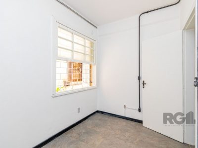 Apartamento à venda com 46m², 2 quartos, 1 suíte, 1 vaga no bairro Floresta em Porto Alegre - Foto 9