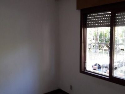 Casa à venda com 200m², 3 quartos, 1 suíte, 4 vagas no bairro Ipanema em Porto Alegre - Foto 10