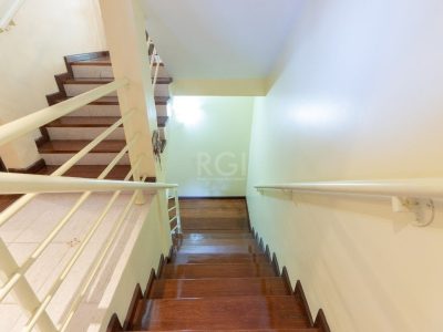 Casa à venda com 308m², 3 quartos, 1 suíte, 5 vagas no bairro Cristal em Porto Alegre - Foto 30