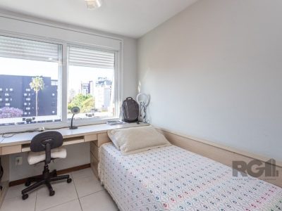 Cobertura à venda com 245m², 3 quartos, 1 suíte, 2 vagas no bairro Moinhos de Vento em Porto Alegre - Foto 33