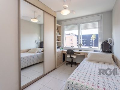 Cobertura à venda com 245m², 3 quartos, 1 suíte, 2 vagas no bairro Moinhos de Vento em Porto Alegre - Foto 34