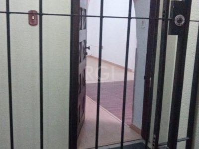 Apartamento à venda com 87m², 3 quartos no bairro Menino Deus em Porto Alegre - Foto 2