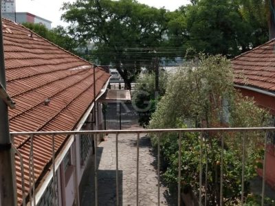 Casa à venda com 188m², 4 quartos, 2 suítes, 3 vagas no bairro Jardim Itu em Porto Alegre - Foto 25