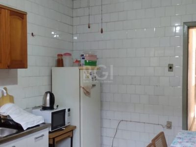 Casa à venda com 188m², 4 quartos, 2 suítes, 3 vagas no bairro Jardim Itu em Porto Alegre - Foto 11