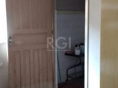 Casa à venda com 188m², 4 quartos, 2 suítes, 3 vagas no bairro Jardim Itu em Porto Alegre - Foto 18