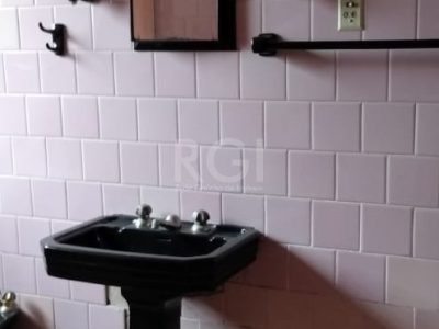 Casa à venda com 188m², 4 quartos, 2 suítes, 3 vagas no bairro Jardim Itu em Porto Alegre - Foto 20