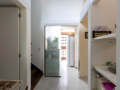 Casa à venda com 180m², 3 quartos, 1 suíte, 2 vagas no bairro Ipanema em Porto Alegre - Foto 6