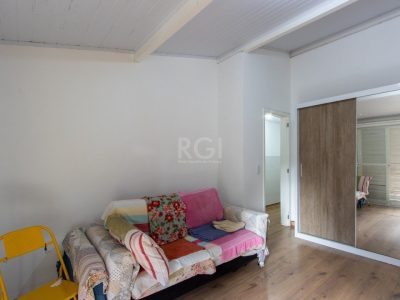 Casa à venda com 180m², 3 quartos, 1 suíte, 2 vagas no bairro Ipanema em Porto Alegre - Foto 30