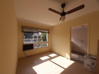 Apartamento à venda com 45m², 1 quarto no bairro Floresta em Porto Alegre - Foto 4