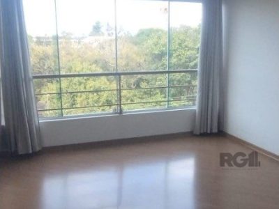 Apartamento à venda com 73m², 2 quartos, 1 suíte, 1 vaga no bairro Vila Ipiranga em Porto Alegre - Foto 2