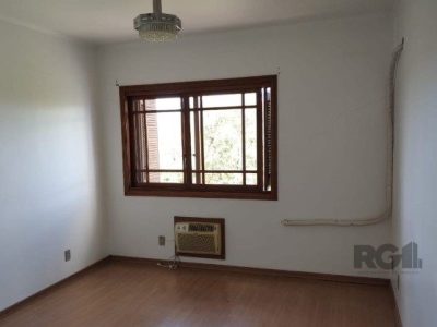 Apartamento à venda com 73m², 2 quartos, 1 suíte, 1 vaga no bairro Vila Ipiranga em Porto Alegre - Foto 10