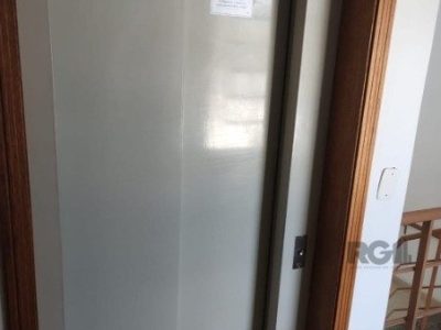 Apartamento à venda com 73m², 2 quartos, 1 suíte, 1 vaga no bairro Vila Ipiranga em Porto Alegre - Foto 17