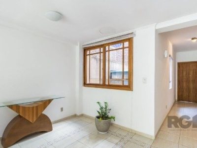 Apartamento à venda com 73m², 2 quartos, 1 suíte, 1 vaga no bairro Vila Ipiranga em Porto Alegre - Foto 20