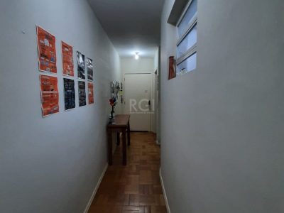 Apartamento à venda com 55m², 1 quarto no bairro Rio Branco em Porto Alegre - Foto 3