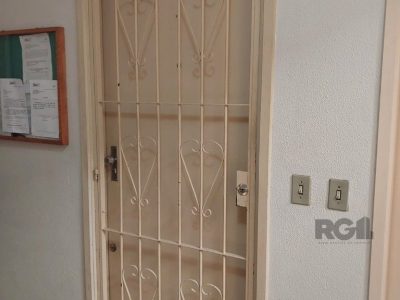 Apartamento à venda com 72m², 2 quartos, 1 vaga no bairro Partenon em Porto Alegre - Foto 9