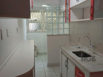 Apartamento à venda com 72m², 2 quartos, 1 vaga no bairro Partenon em Porto Alegre - Foto 4