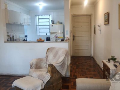 Apartamento à venda com 61m², 2 quartos no bairro Cristal em Porto Alegre - Foto 2